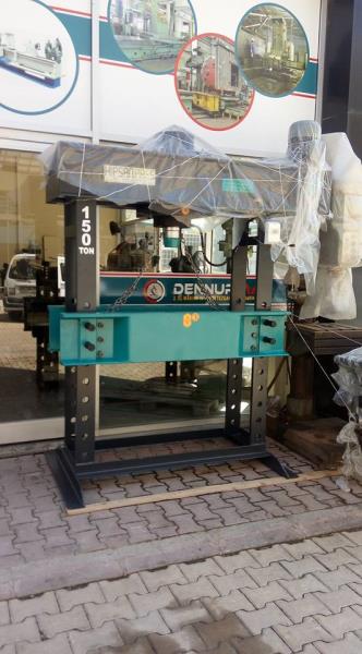 150 TON MOTORLU KOLLU GEZER PİSTONLI PRES