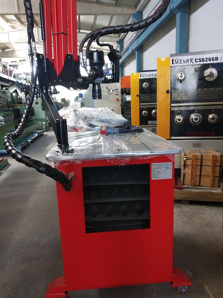 5/36 Klavuz Çekme Makinas?